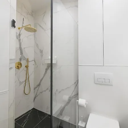 Nexthome Boutique Karolkowa Klimatyzacja Air Conditioning מלון *